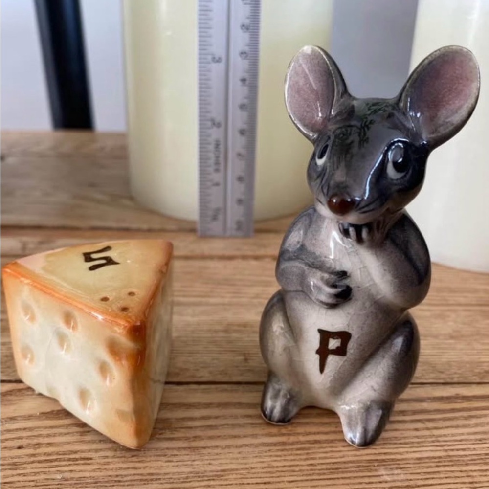 Vintage MCM Mouse and Cheese Salt and Pepper Shaker Set